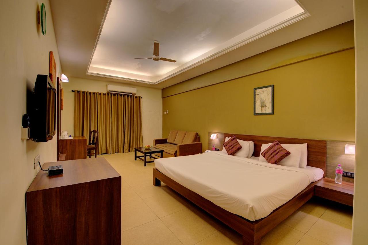 Khanvel Resort Силвасса Экстерьер фото