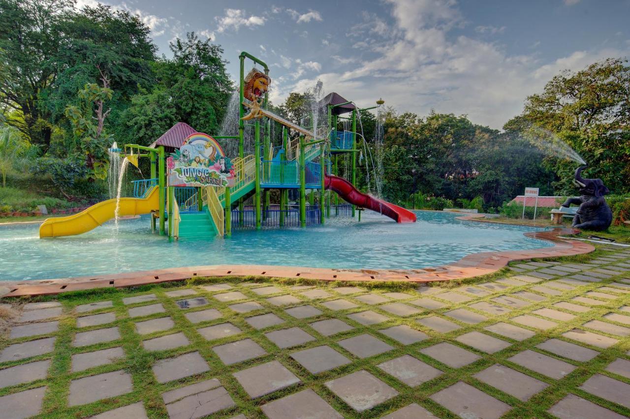 Khanvel Resort Силвасса Экстерьер фото